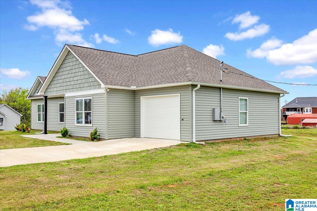 205 2nd Place Pleasant Grove, AL 35127 - Photo 3 of 42