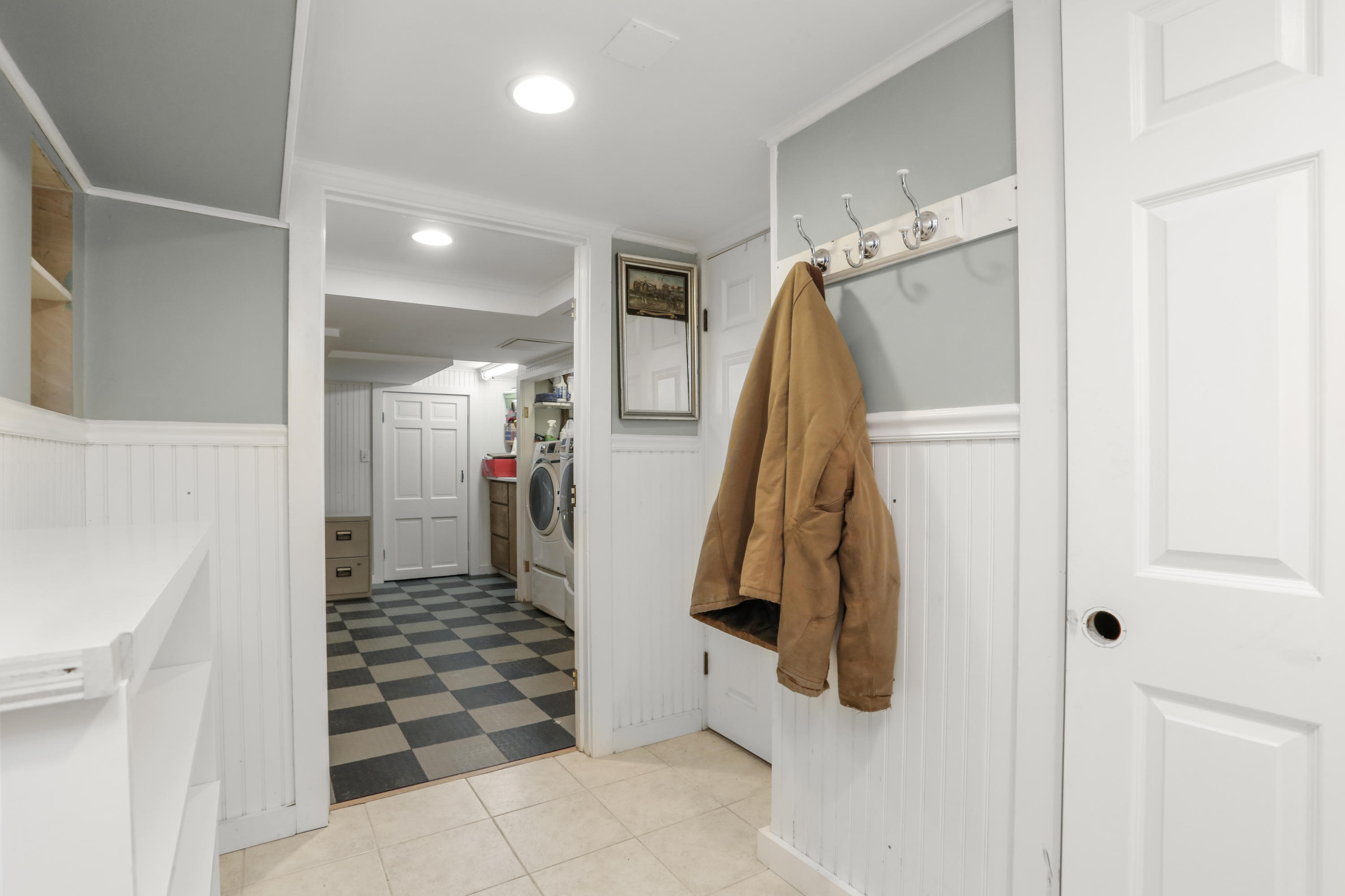 23 Fairmead Road Darien, CT 06820 - Photo 35 of 47 a bathroom with a shower