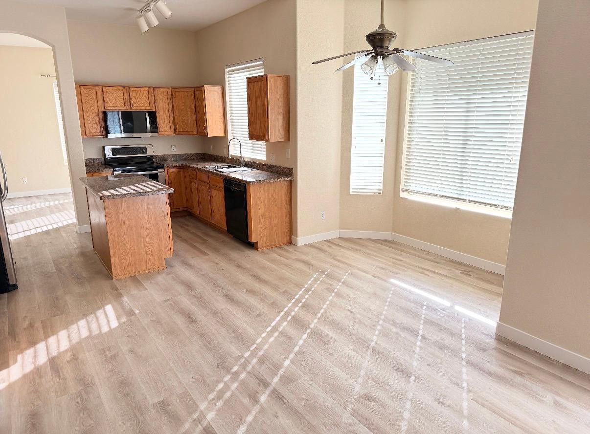 17640 North 17th Street Phoenix, AZ 85022 - Photo 9 of 21 Photo #9