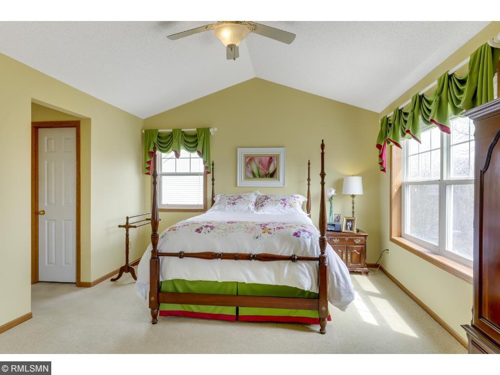 8541 Timberwood Road Woodbury, MN 55125 - Photo 11 of 24 Gallery Image 11