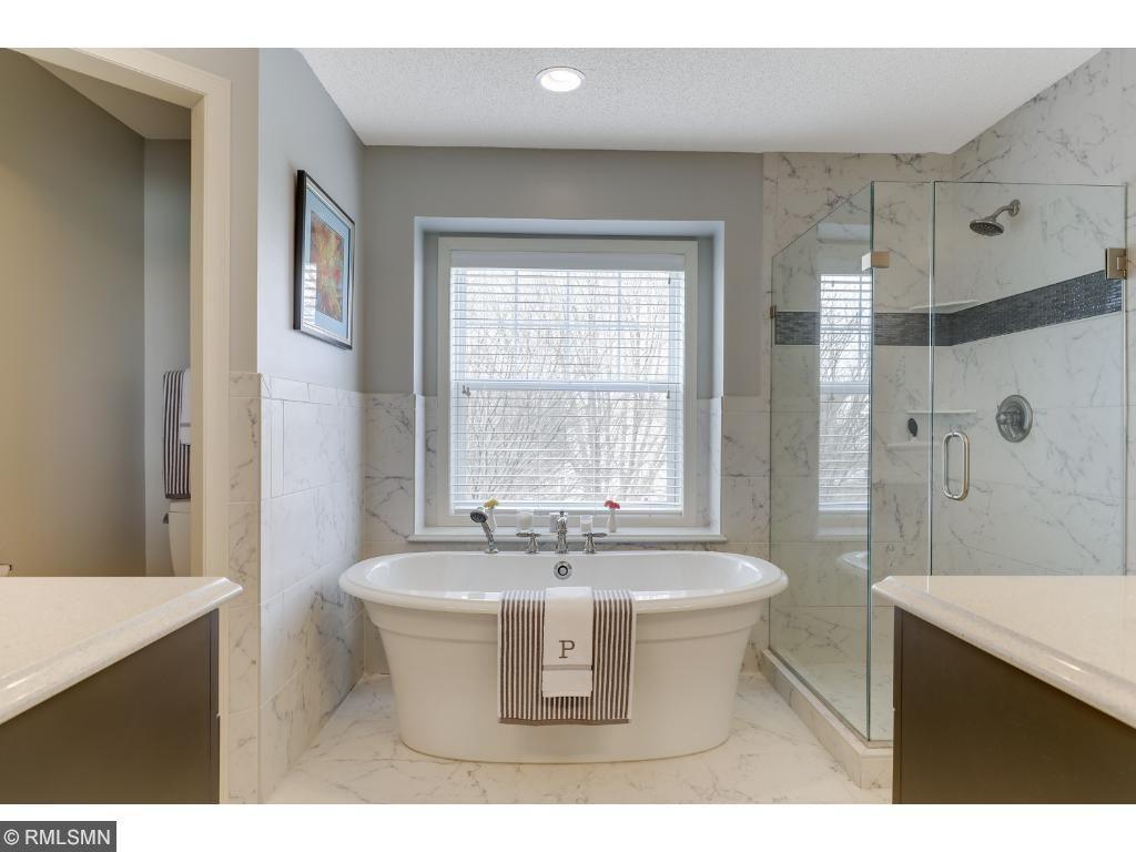8541 Timberwood Road Woodbury, MN 55125 - Photo 14 of 24 Gallery Image 14