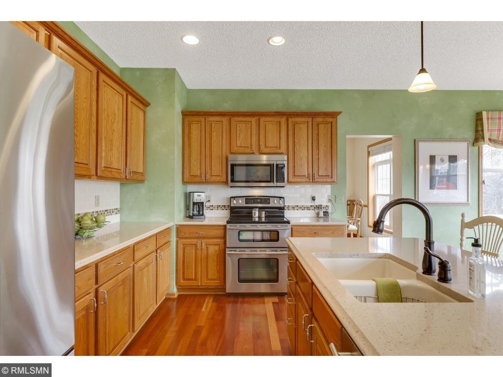 8541 Timberwood Road Woodbury, MN 55125 - Photo 7 of 24 Gallery Image 7