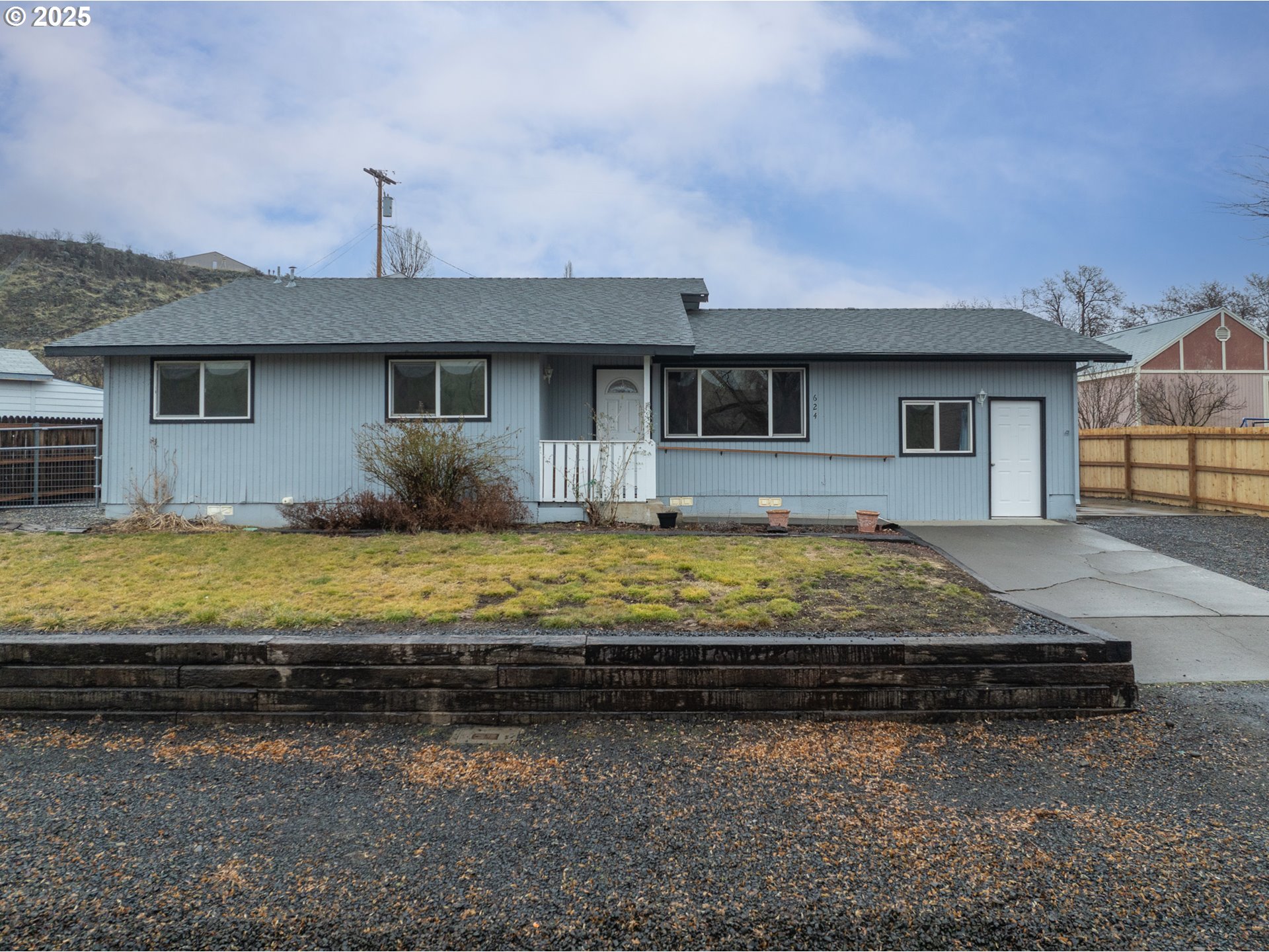 624 Staats Avenue Maupin, OR 97037 - Photo 1 of 25