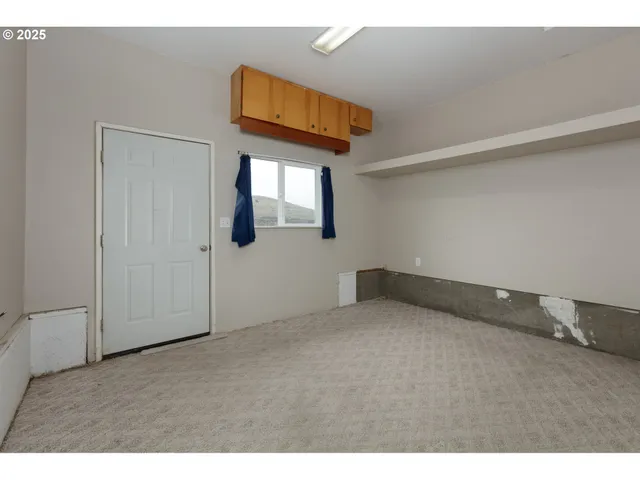 $425,000 | 624 Staats Avenue, Maupin, OR 97037