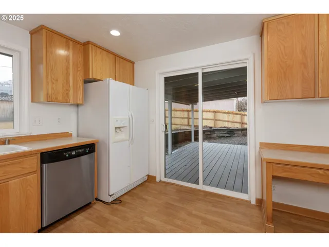 $425,000 | 624 Staats Avenue, Maupin, OR 97037