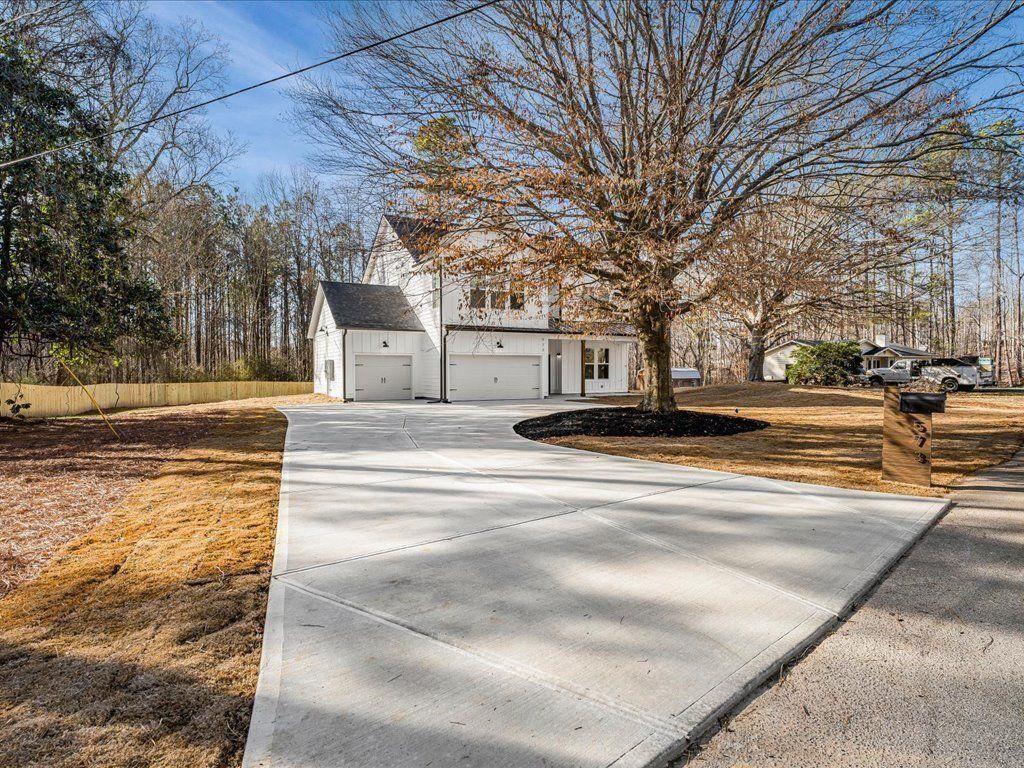 573 Coach Bobby Dodd Road Dallas, GA 30132 - Photo 3 of 41