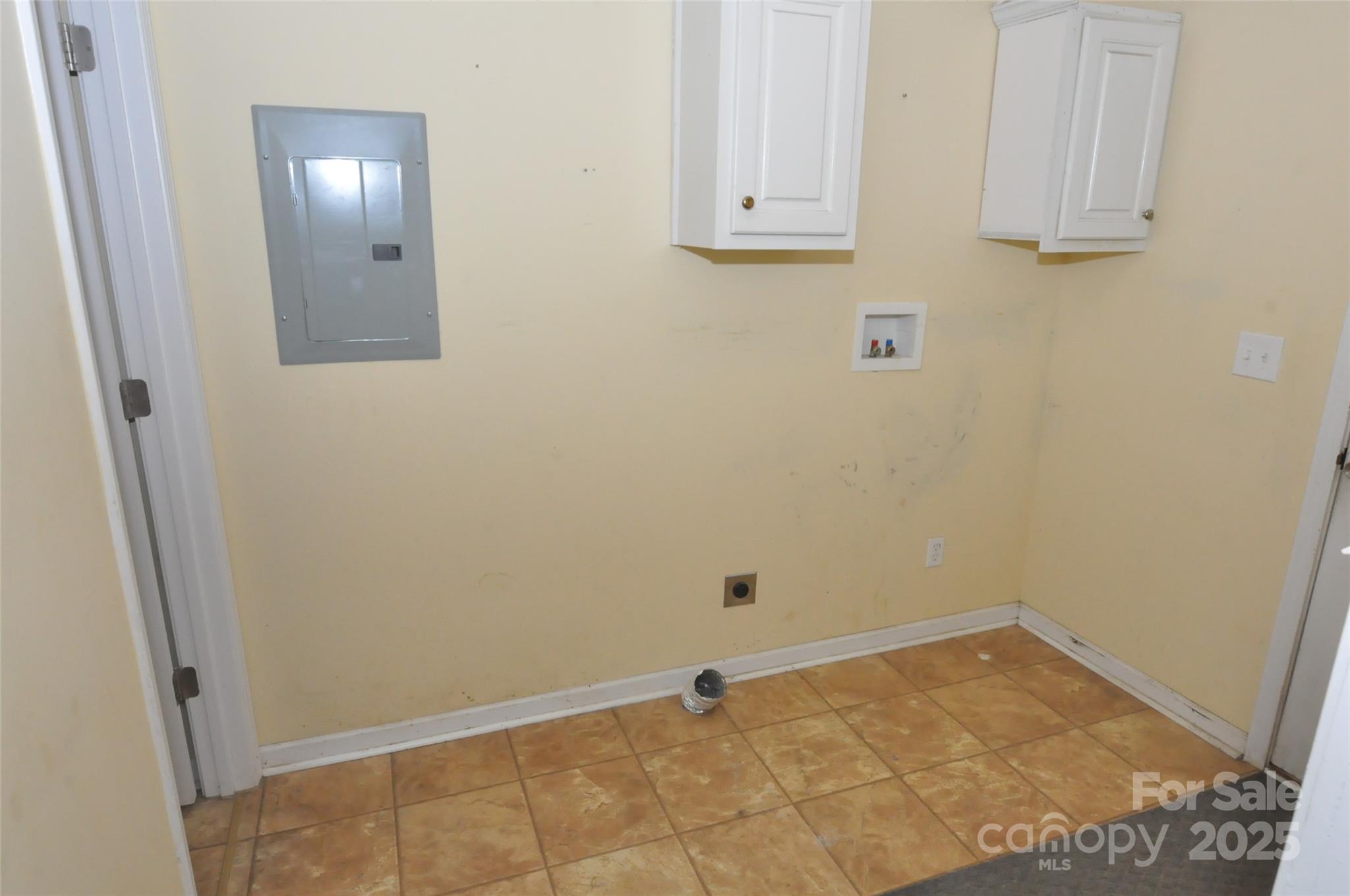 1126 Williamsville Church Road Chester, SC 29706 - Photo 10 of 33 a view of an empty room