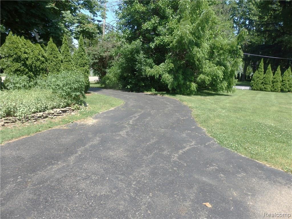 24156 Woodham Road Novi, MI 48374 - Photo 38 of 41