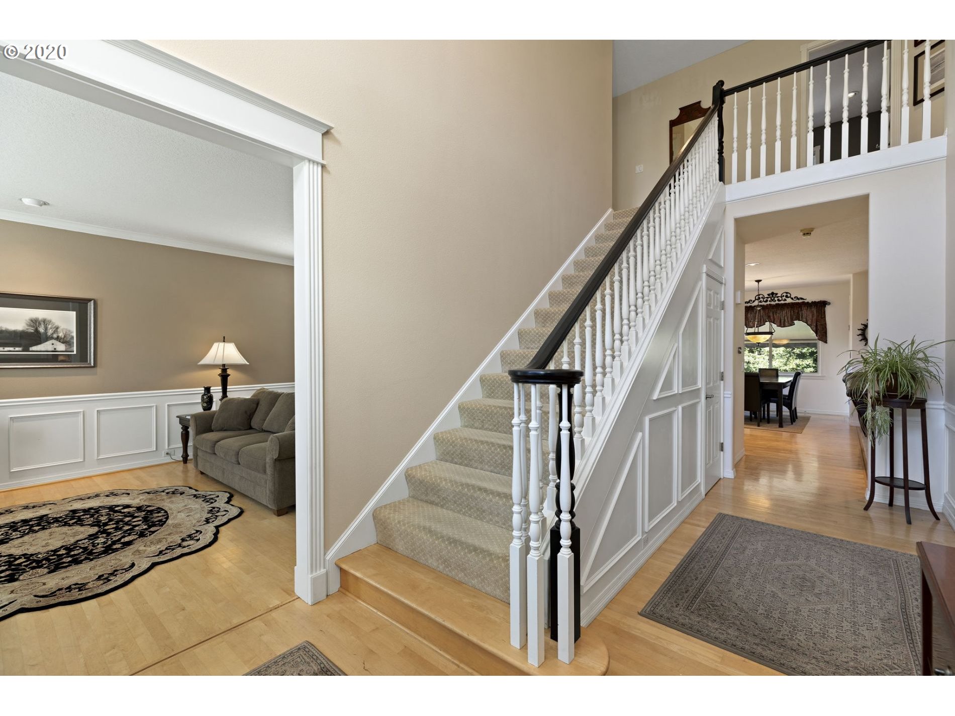 28933 Southwest Cascade Loop Wilsonville, OR 97070 - Photo 3 of 27 Gallery Image 3