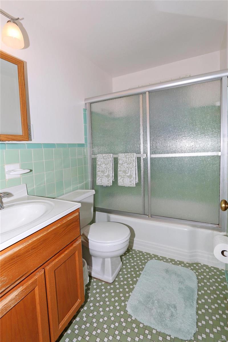12010 Larimore Road St. Louis, MO 63138 - Photo 13 of 21 Gallery Image 13