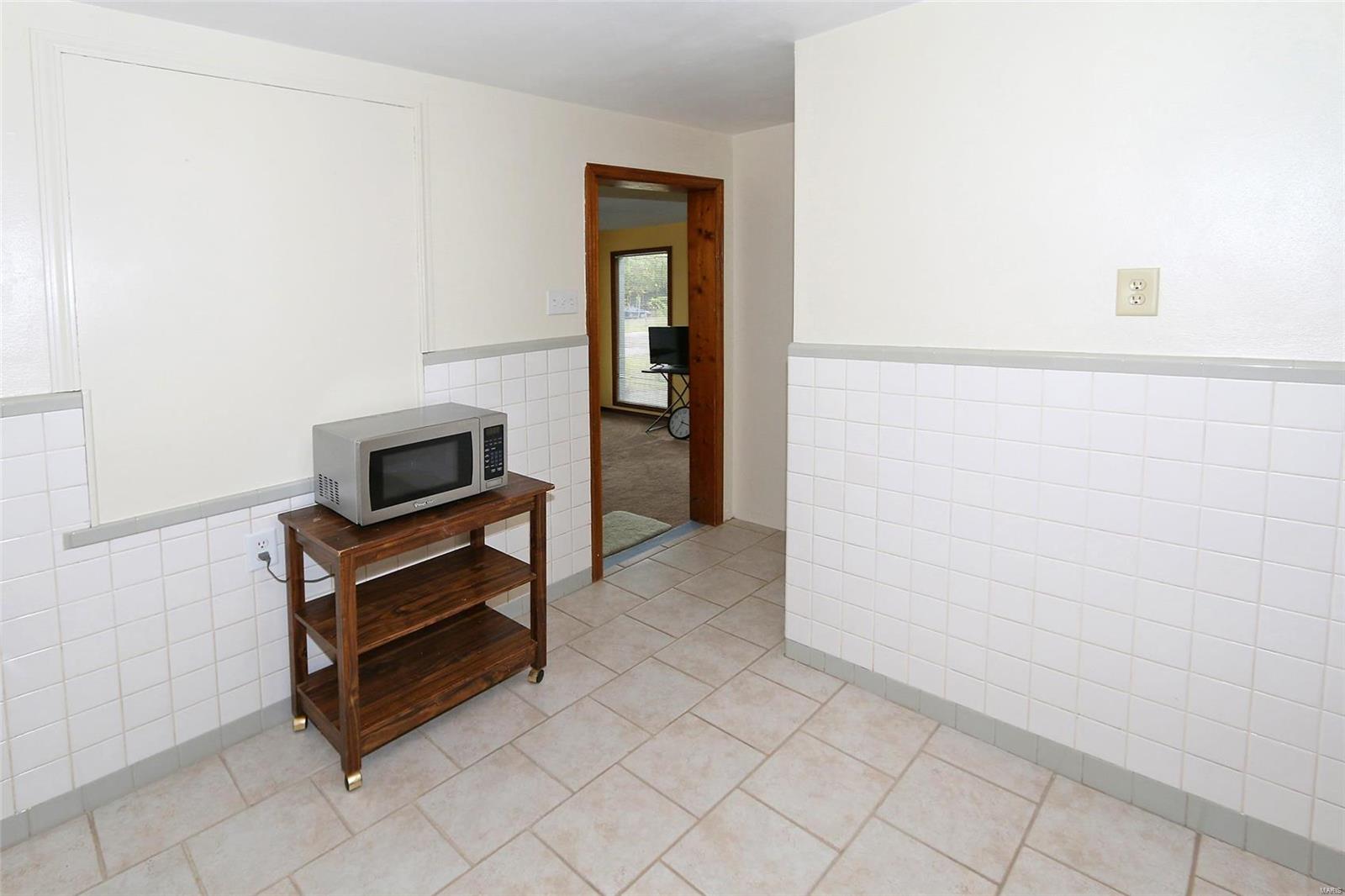12010 Larimore Road St. Louis, MO 63138 - Photo 9 of 21 Gallery Image 9