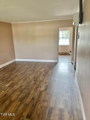 $1,250 | 1504 East Holston Avenue, Johnson City, TN 37601