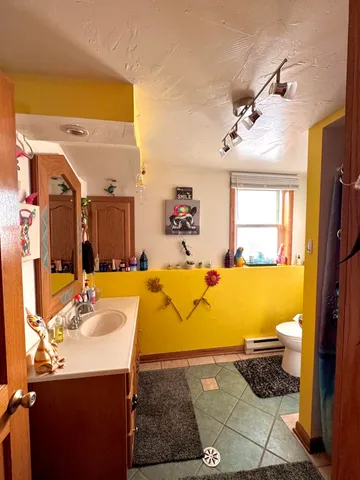 $389,900 | 906 Villa Park Drive, West Bend, WI 53090