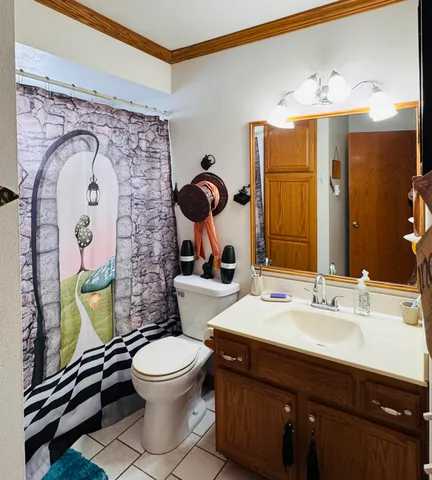 $389,900 | 906 Villa Park Drive, West Bend, WI 53090