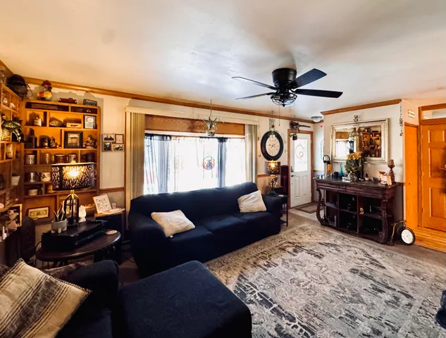 $389,900 | 906 Villa Park Drive, West Bend, WI 53090