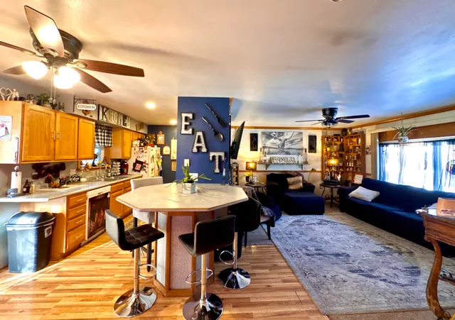 $389,900 | 906 Villa Park Drive, West Bend, WI 53090