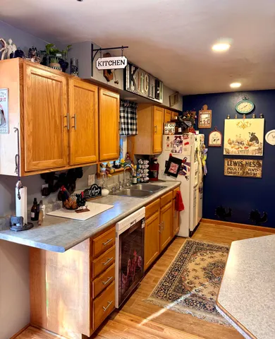 $389,900 | 906 Villa Park Drive, West Bend, WI 53090