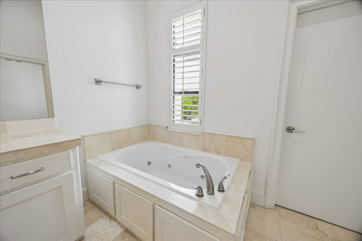 6906 Sewanee Street Houston, TX 77025 - Photo 15 of 30