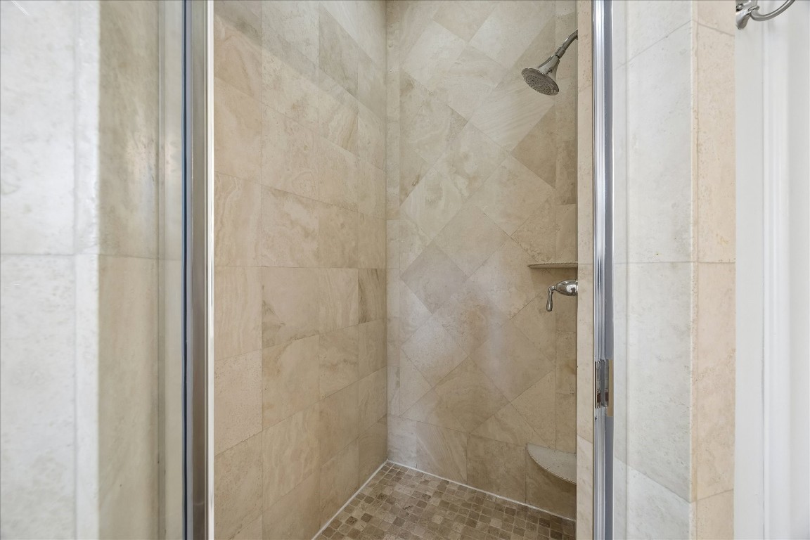 6906 Sewanee Street Houston, TX 77025 - Photo 16 of 30