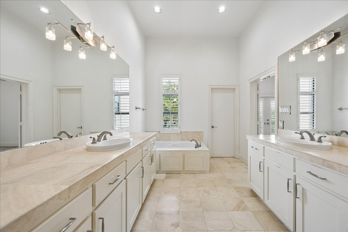 6906 Sewanee Street Houston, TX 77025 - Photo 17 of 30