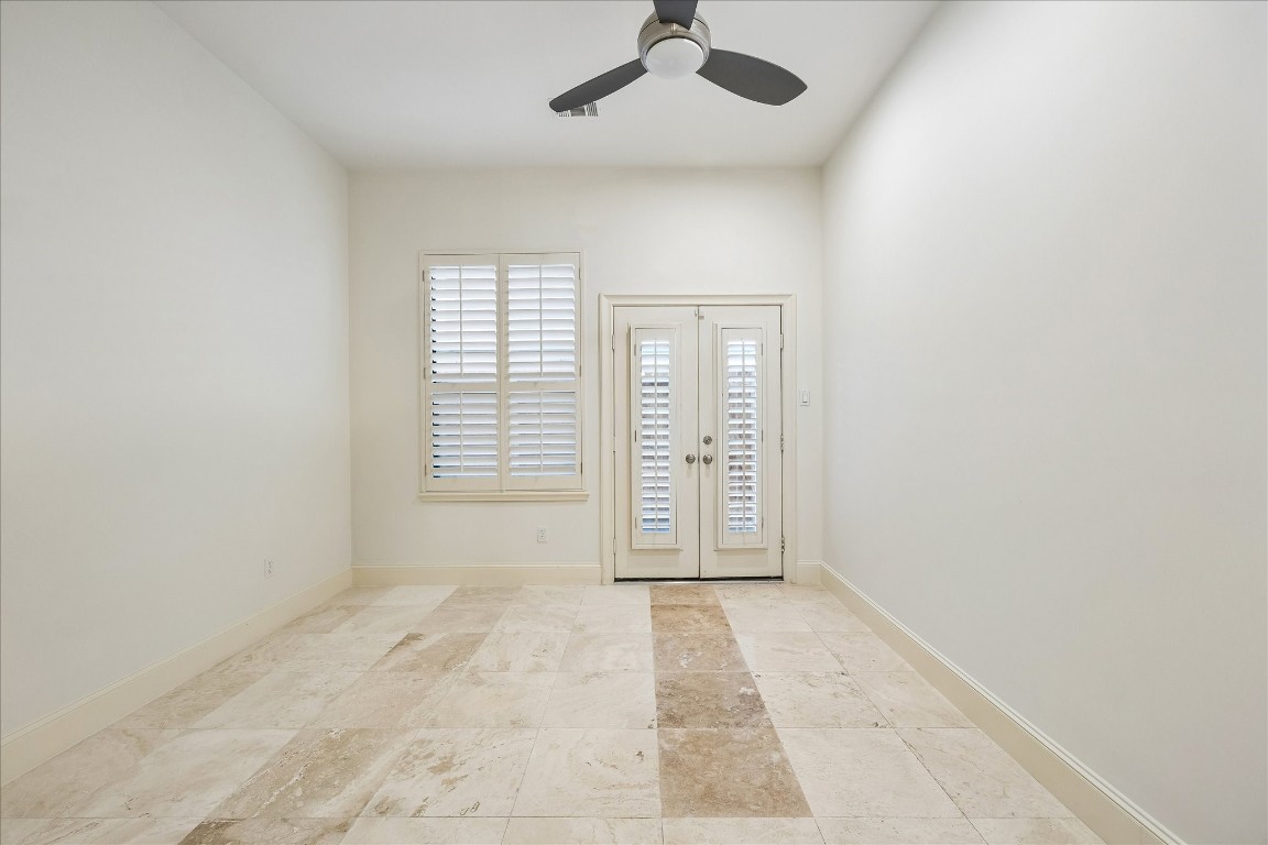 6906 Sewanee Street Houston, TX 77025 - Photo 23 of 30