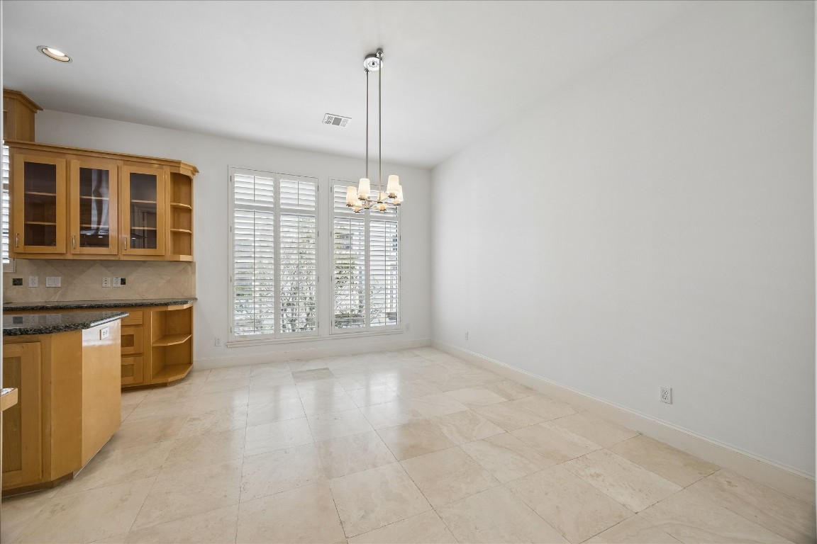 6906 Sewanee Street Houston, TX 77025 - Photo 7 of 30