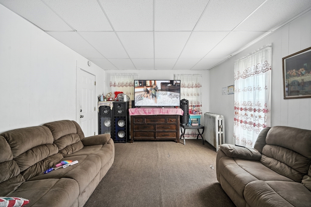 134 Massasoit Street Springfield, MA 01107 - Photo 9 of 31 Gallery Image 9