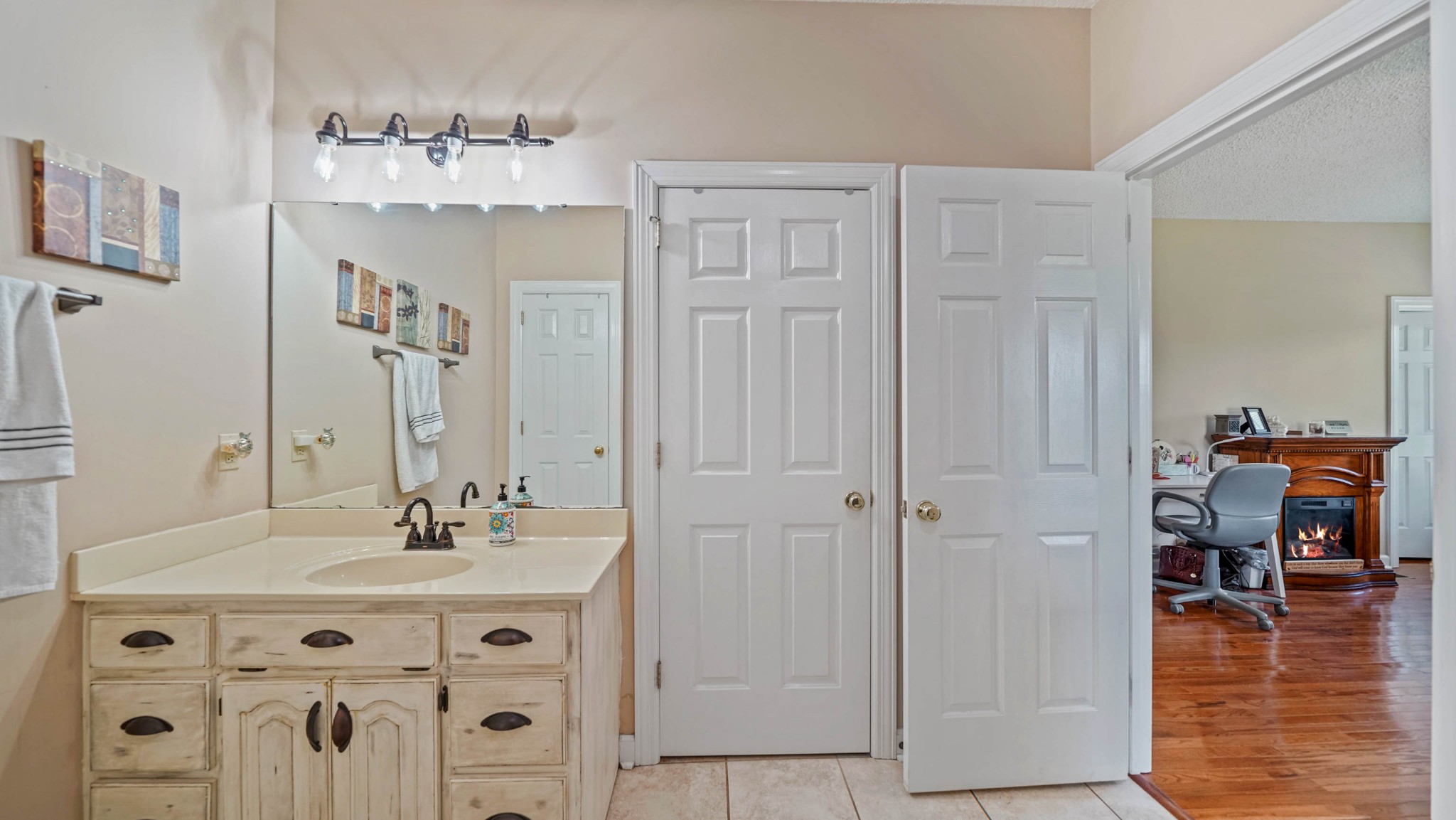 21 Partin Road Taft, TN 38488 - Photo 22 of 30 a spacious bathroom with a double vanity sink shower and a mirror