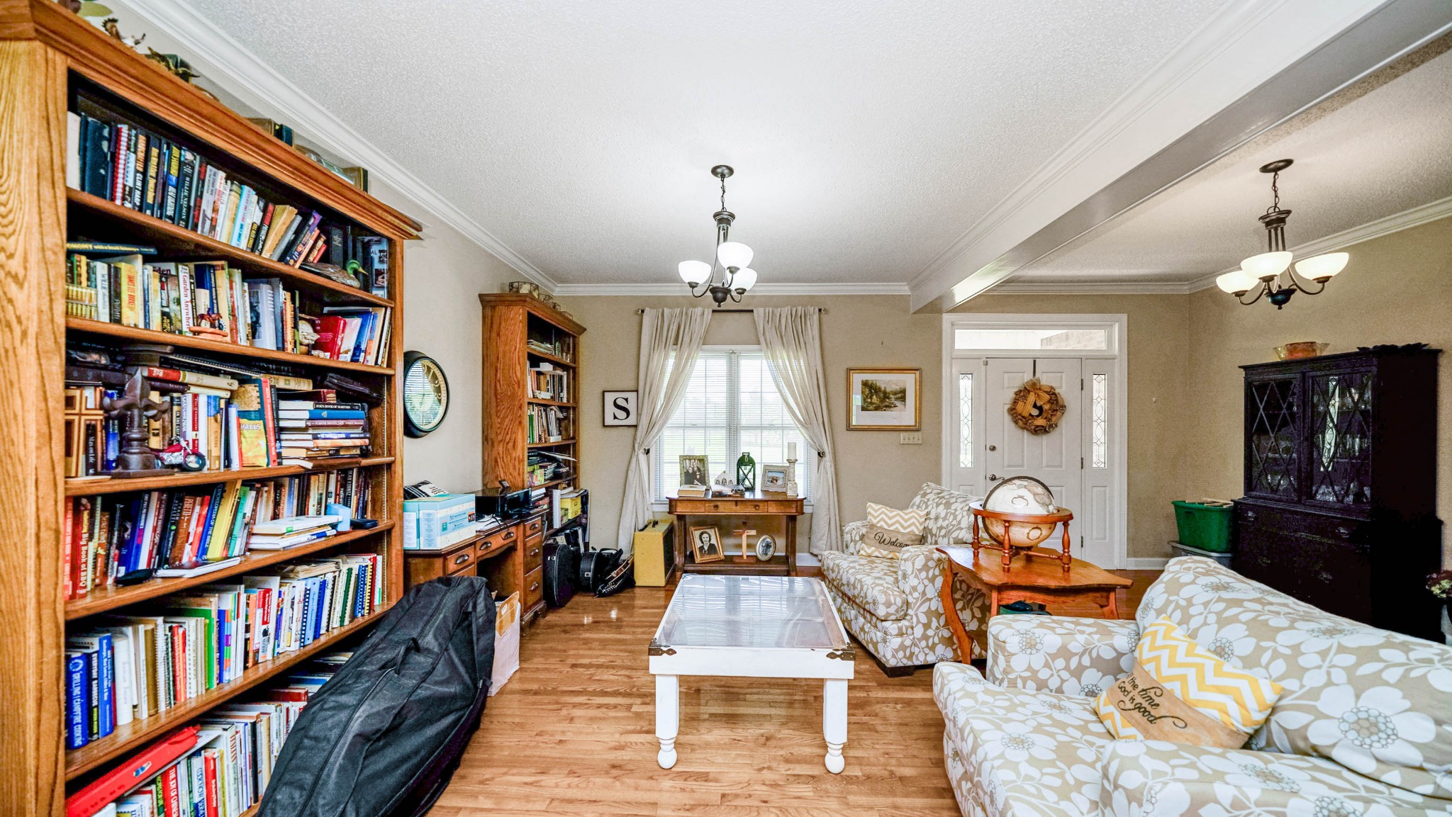 21 Partin Road Taft, TN 38488 - Photo 6 of 30 a living room with furniture and a book shelf