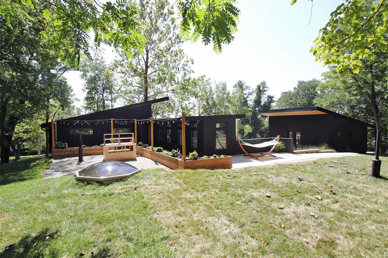 30 Country Lane Wood River, IL 62095 - Photo 12 of 49