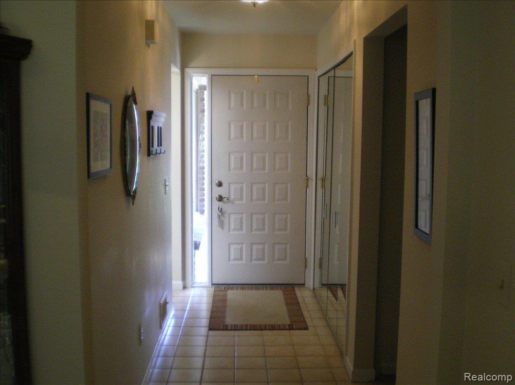 2162 London Bridge Drive, Unit 56 Rochester, MI 48307 - Photo 11 of 23 IMGP0006