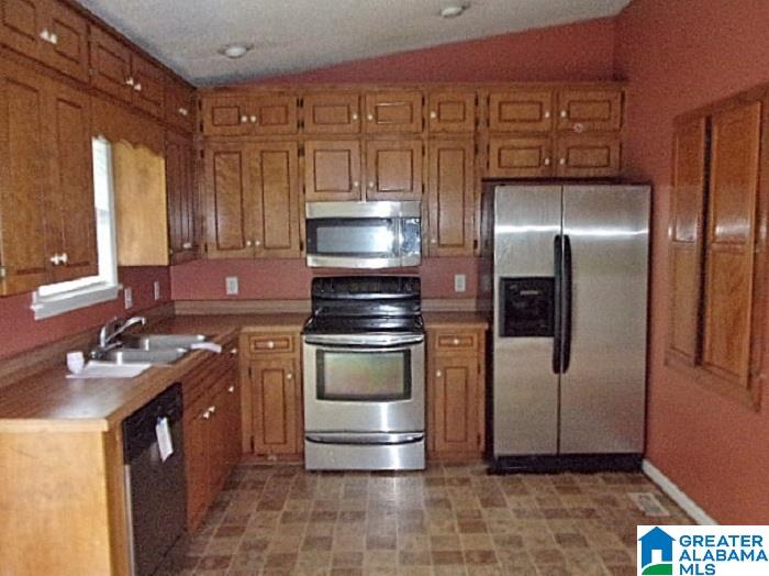 761 Timber Way Weaver, AL 36277 - Photo 8 of 14