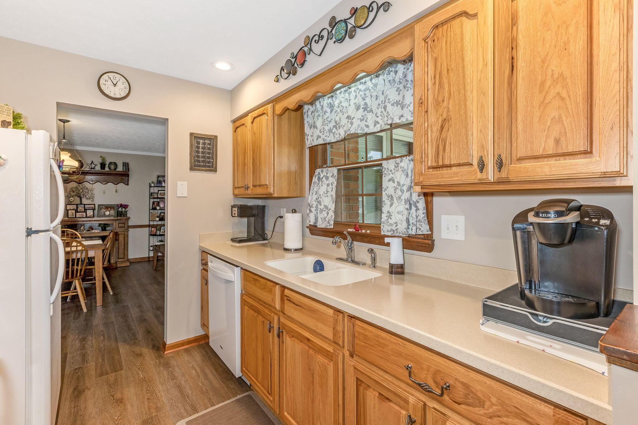 1030 Rhoda Lane Northeast Lancaster, OH 43130 - Photo 19 of 61 Kitchen