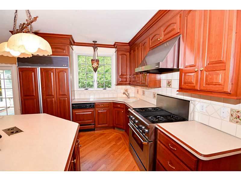 396 Love Lane Warwick, RI 02818 - Photo 12 of 38 Kitchen.