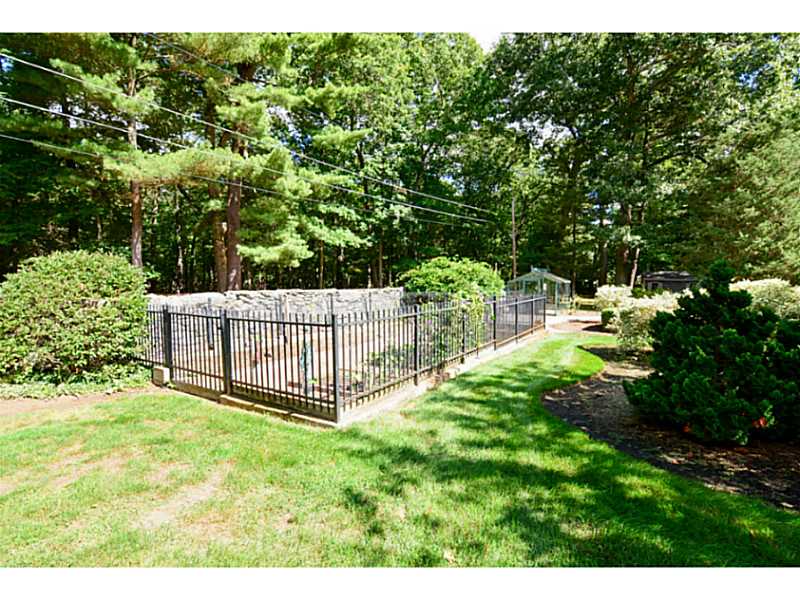 396 Love Lane Warwick, RI 02818 - Photo 27 of 38 Yard/Garden.