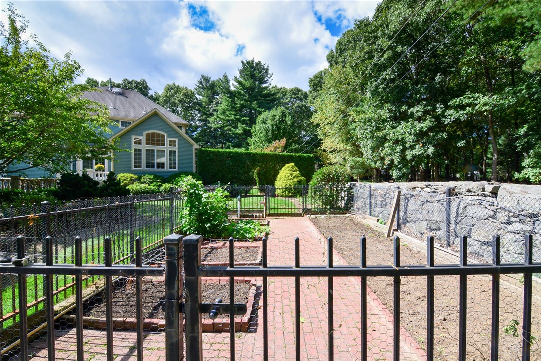 396 Love Lane Warwick, RI 02818 - Photo 29 of 38