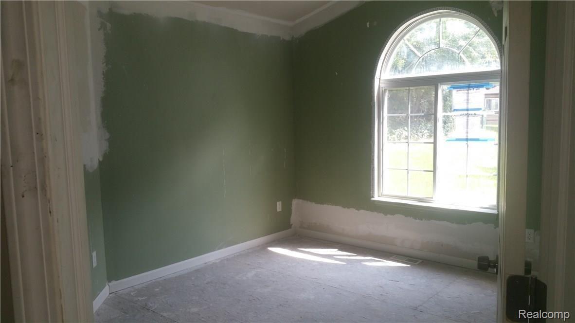 463 North Conklin Road Lake Orion, MI 48362 - Photo 7 of 8 20170816_122051.jpg