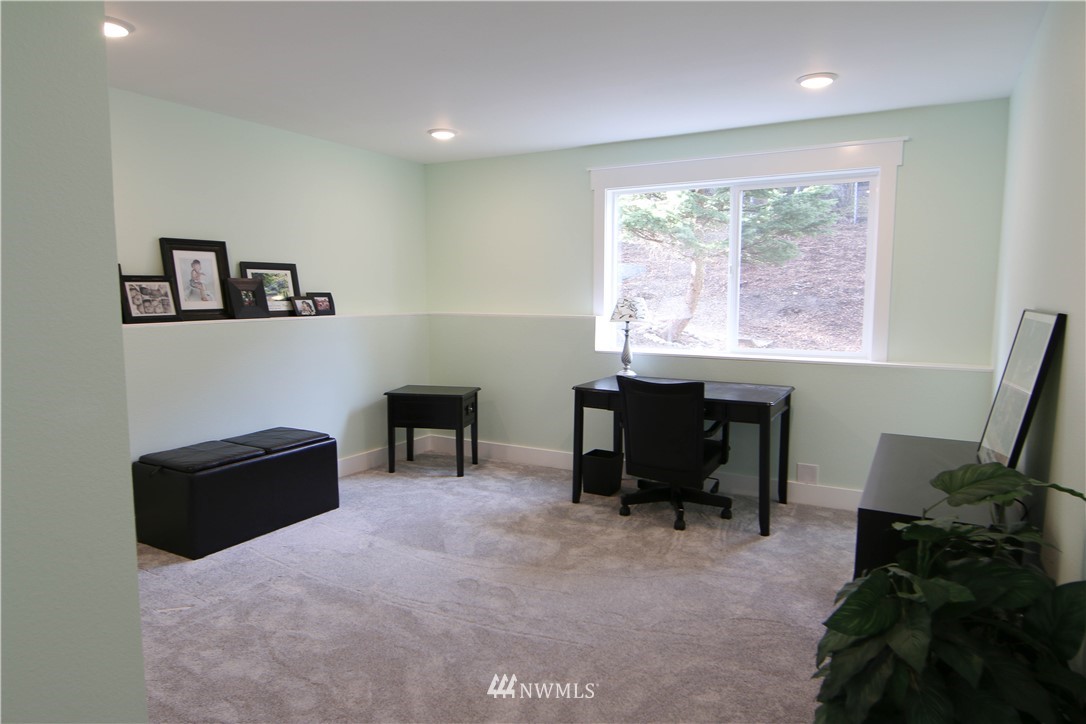 8936 179th Place Southwest Edmonds, WA 98026 - Photo 13 of 15 Gallery Image 13