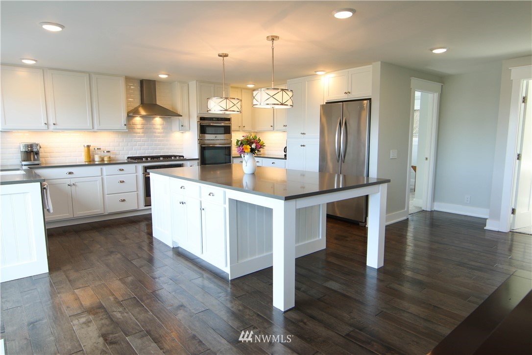 8936 179th Place Southwest Edmonds, WA 98026 - Photo 3 of 15 Gallery Image 3