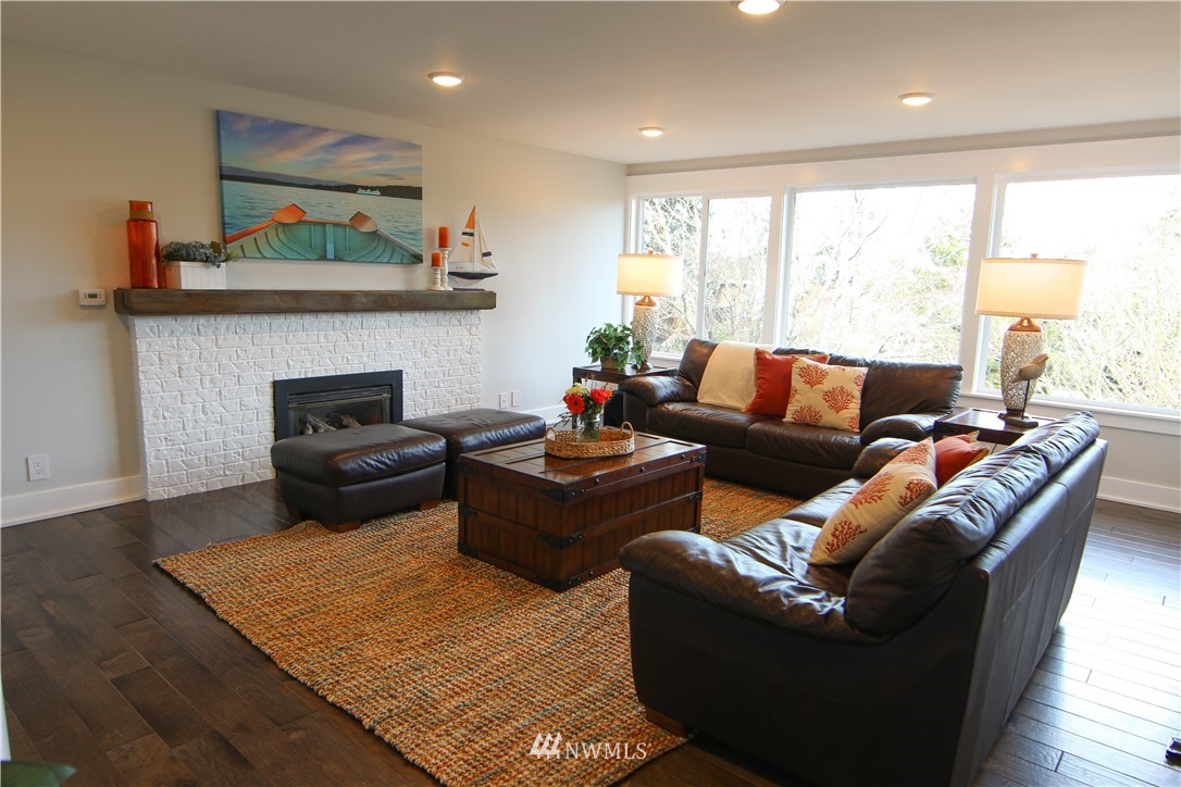 8936 179th Place Southwest Edmonds, WA 98026 - Photo 4 of 15 Gallery Image 4