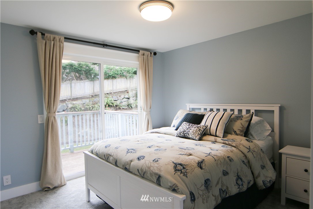 8936 179th Place Southwest Edmonds, WA 98026 - Photo 6 of 15 Gallery Image 6