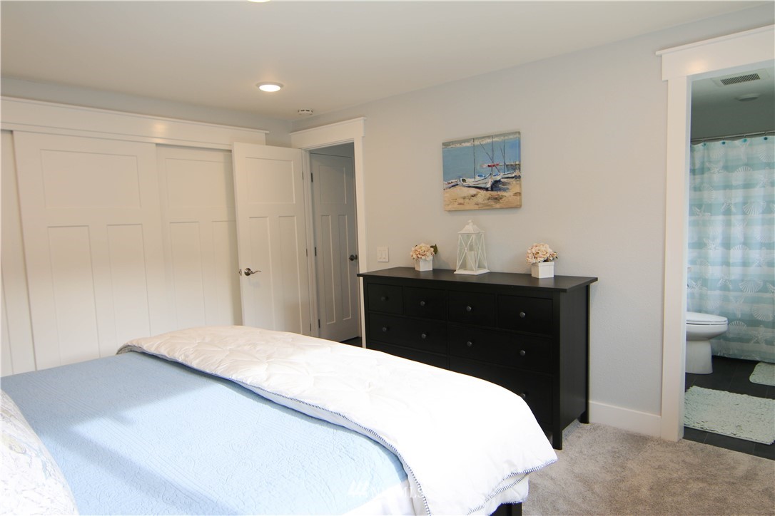 8936 179th Place Southwest Edmonds, WA 98026 - Photo 10 of 15 Gallery Image 10