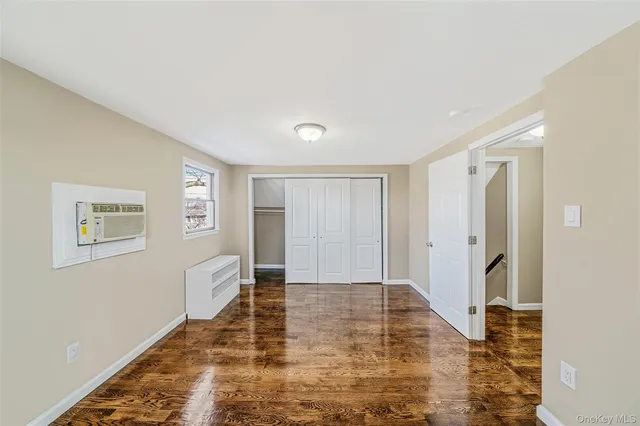 $699,000 | 266 West 16th Street, Deer Park, NY 11729