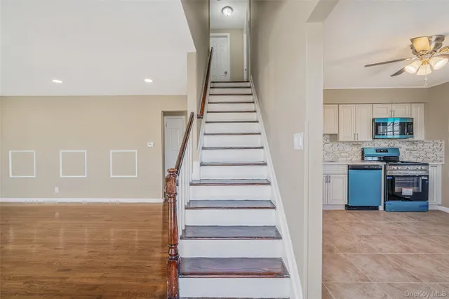 $699,000 | 266 West 16th Street, Deer Park, NY 11729