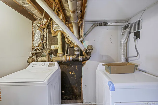 $699,000 | 266 West 16th Street, Deer Park, NY 11729