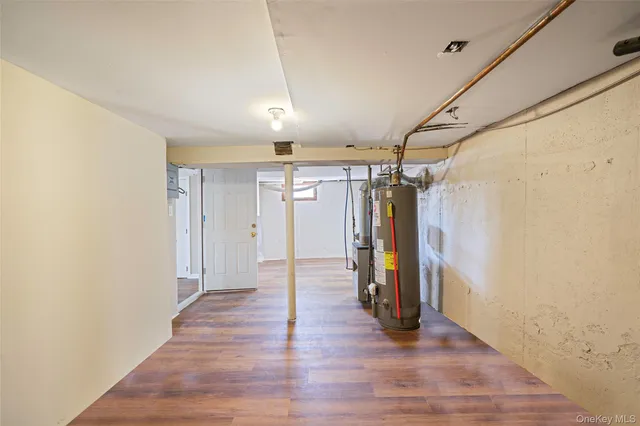 $699,000 | 266 West 16th Street, Deer Park, NY 11729