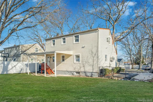 $699,000 | 266 West 16th Street, Deer Park, NY 11729