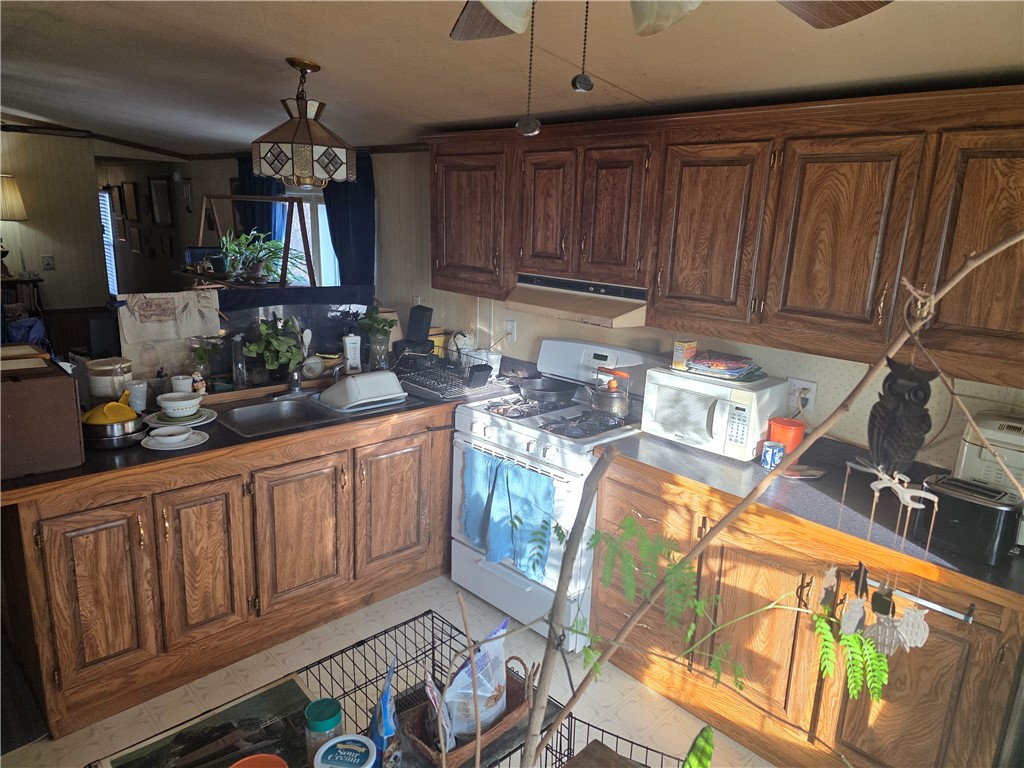 264 South Glenora Road Starkey, NY 14837 - Photo 4 of 20 Bright sunny kitchen