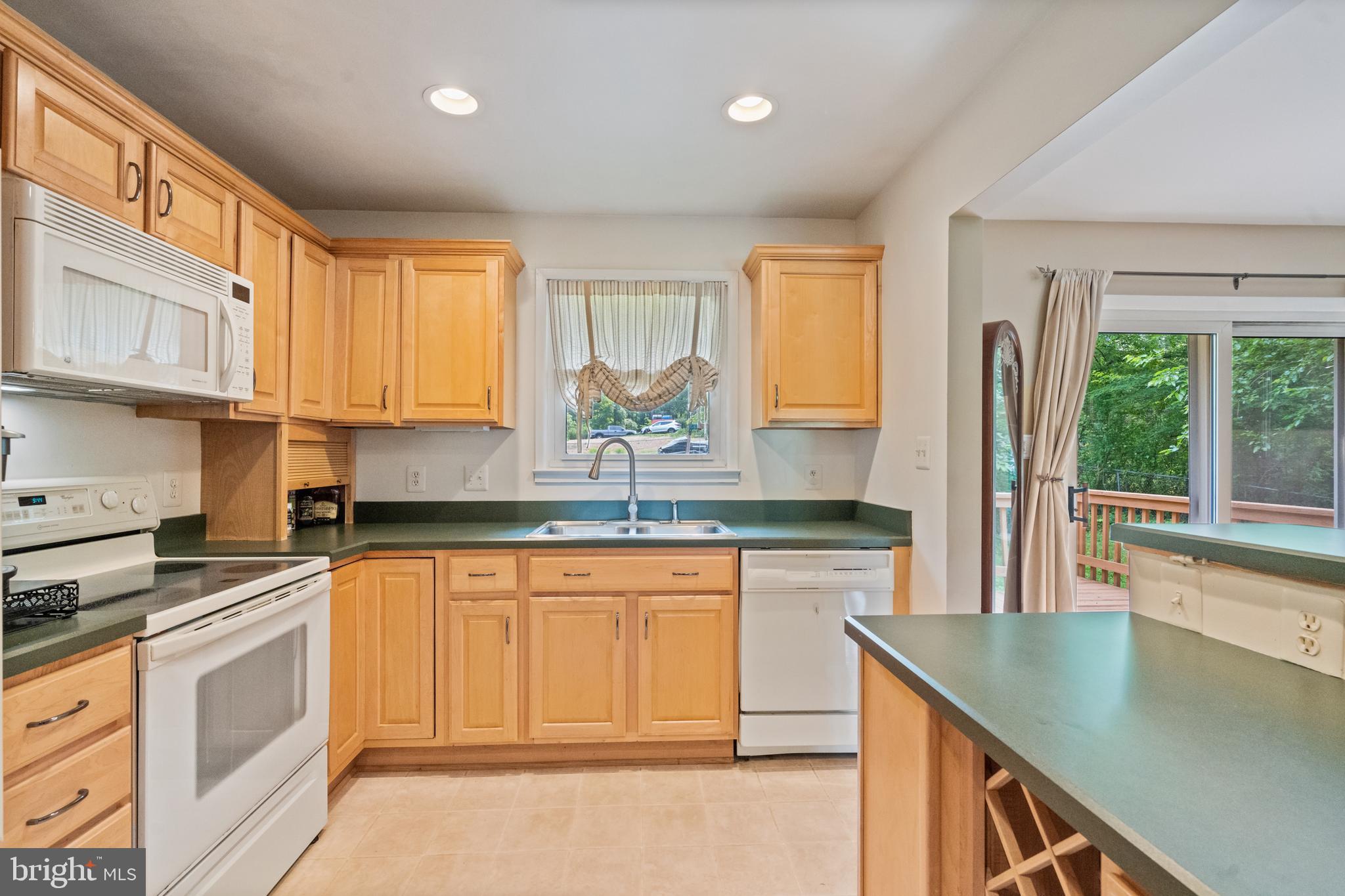 13405 Kahns Road Manassas, VA 20112 - Photo 11 of 35 Gallery Image 11