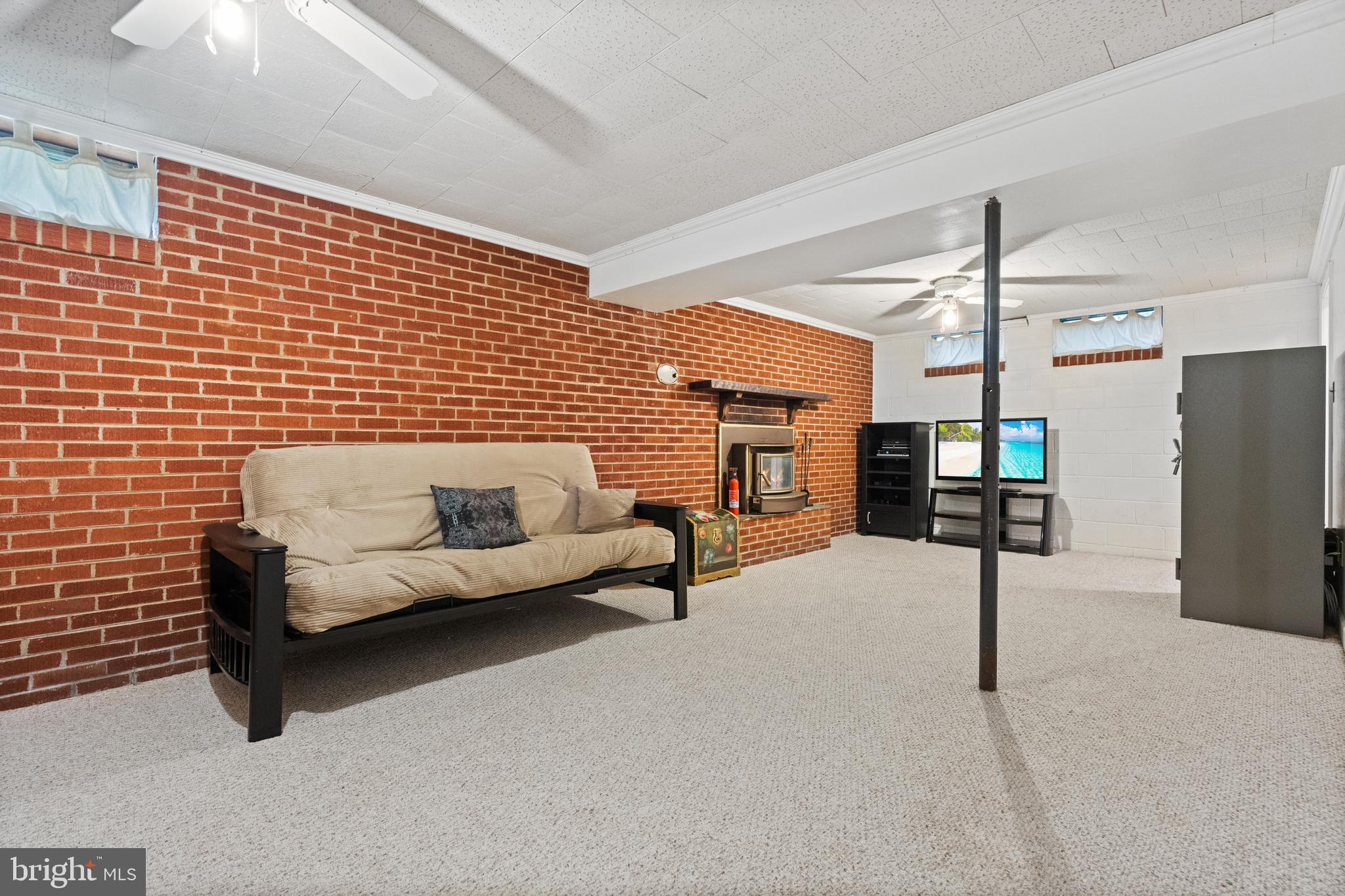 13405 Kahns Road Manassas, VA 20112 - Photo 18 of 35 Gallery Image 18